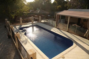 Rothwood B & B - Accommodation Main Beach 3