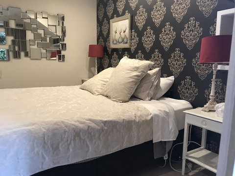 Linley House Bed & Breakfast - Accommodation Main Beach 2