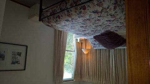 Linley House Bed & Breakfast - Accommodation Main Beach 5