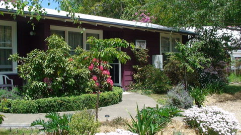Elm Lodge - Accommodation Main Beach 1