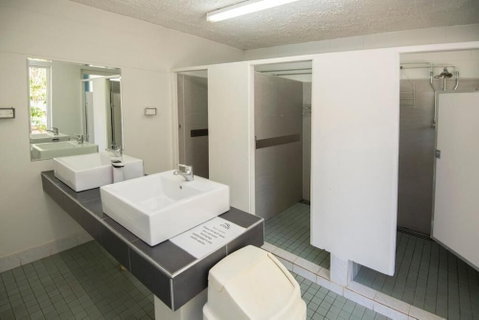 Cstay - Accommodation Main Beach 4