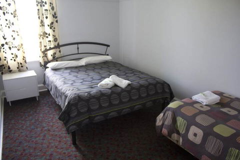 Court House Hotel - Accommodation Main Beach 2