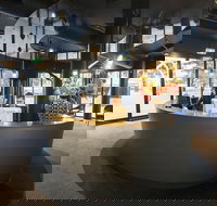 Waterfront Melbourne Apartments - Accommodation Main Beach