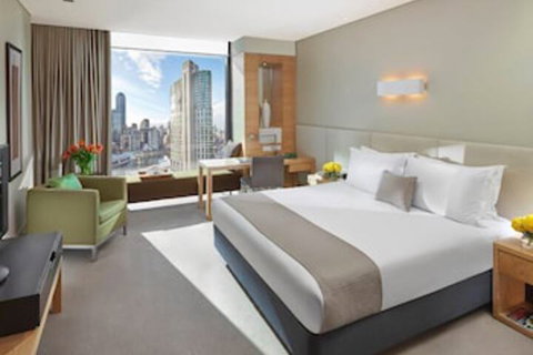Crown Metropol - Accommodation Main Beach 4