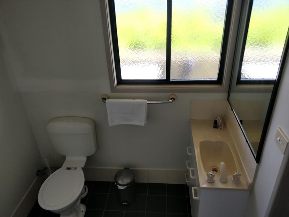 Reesville QLD Accommodation Main Beach