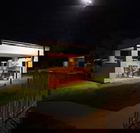 Jacaranda Motel  Holiday Units - Accommodation Main Beach