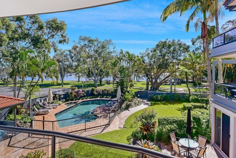 Como Noosa - Accommodation Main Beach 1