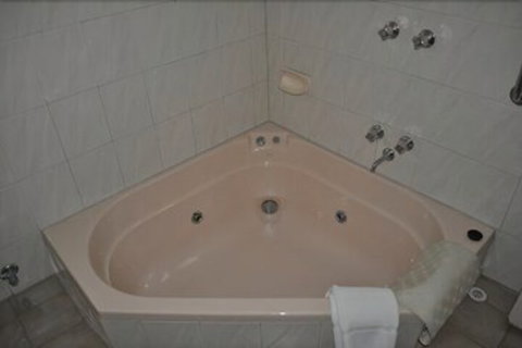 Nunawading Motor Inn - Accommodation Main Beach 7