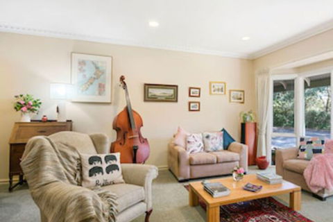 Karingal Homestead B & B - Accommodation Main Beach 7
