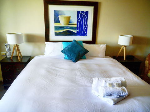 Marine Boutique Apartments - Accommodation Main Beach 5