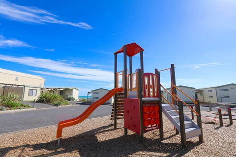 Sea Vu Caravan Park - Accommodation Main Beach 7