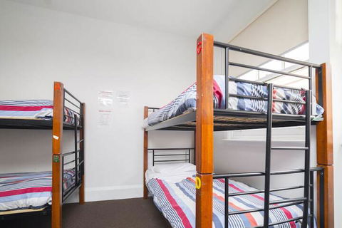 Brunswick Hotel Hostel - Accommodation Main Beach 1