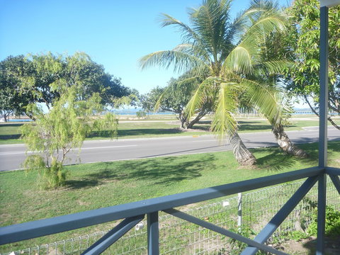 Harbour Lights Tourist Park - Accommodation Main Beach 0