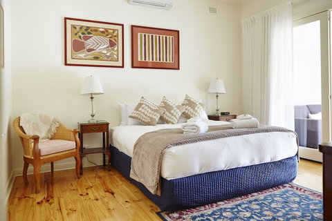 Longview Vineyard - Accommodation Main Beach 6