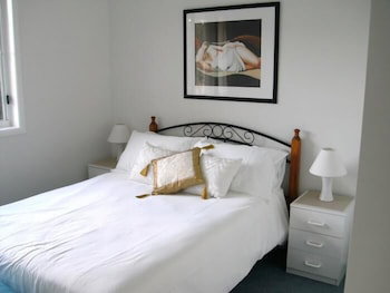 Bella Wind Bed & Breakfast - Accommodation Main Beach 4