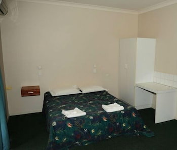 Hotel Allen - Accommodation Main Beach 1