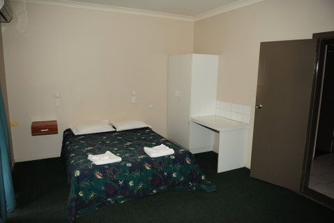 Hotel Allen - Accommodation Main Beach 3