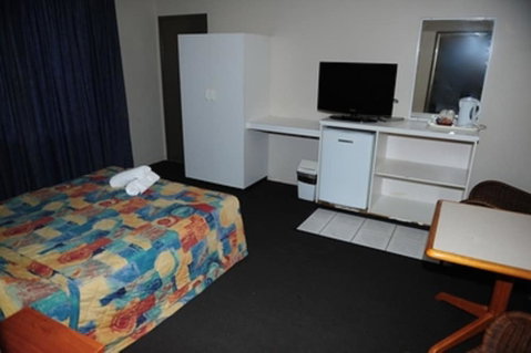 Hotel Allen - Accommodation Main Beach 2