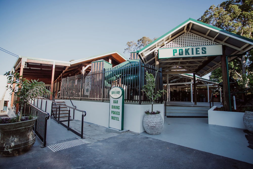 Mudgeeraba QLD Accommodation Main Beach