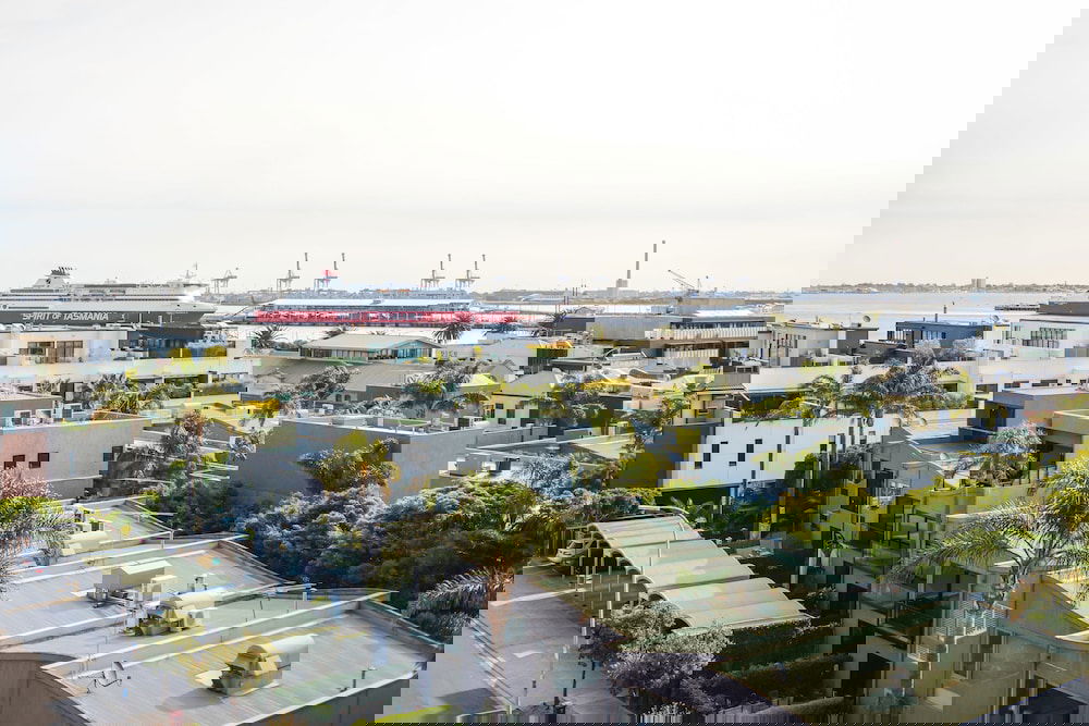 Port Melbourne VIC Accommodation Main Beach