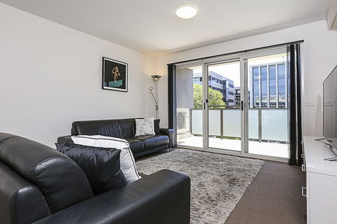 Accommodate Canberra - Braddon 33 - Accommodation Main Beach 5