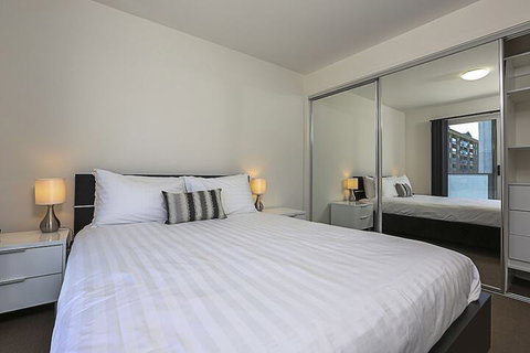 Accommodate Canberra - Braddon 33 - Accommodation Main Beach 2