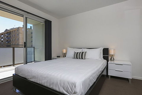 Accommodate Canberra - Braddon 33 - Accommodation Main Beach 4