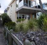 Battery Cove Beach Front Apartment - Accommodation Main Beach