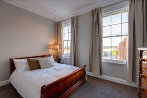 Bathurst Royal Apartments - Accommodation Main Beach 5