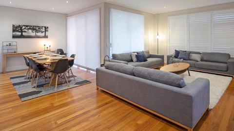 Alpine Snow Angels Retreat Luxurious Snowy Mountains Living - Accommodation Main Beach 5