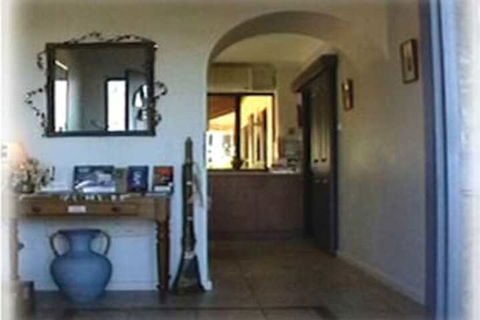 Ocean Vines Retreat - Accommodation Main Beach 1