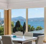 Reflections on the Bay - Accommodation Main Beach