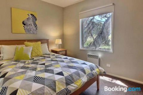 Alpine Edge - Accommodation Main Beach 3
