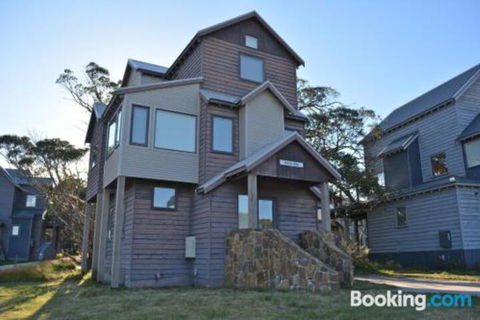 Alpine Edge - Accommodation Main Beach 0