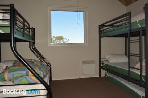 Alpine Edge - Accommodation Main Beach 5