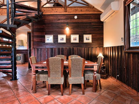Oak Tree Barn Bridgetown - Accommodation Main Beach 1
