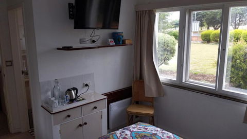 Sierra Villa Lodge - Accommodation Main Beach 5