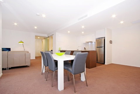 Accommodate Canberra - IQ - Braddon - Accommodation Main Beach 6