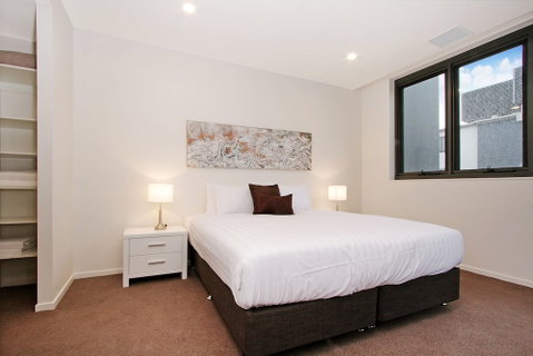 Accommodate Canberra - IQ - Braddon - Accommodation Main Beach 3