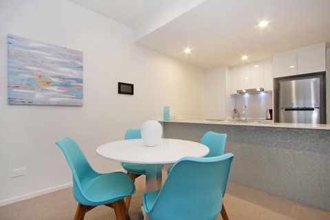 Accommodate Canberra - IQ - Braddon - Accommodation Main Beach 4