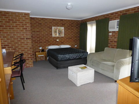 Inverloch Central Motor Inn - Accommodation Main Beach 6