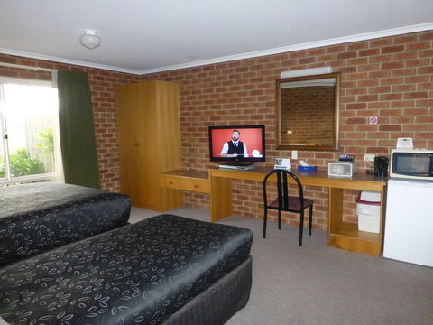 Inverloch Central Motor Inn - Accommodation Main Beach 4