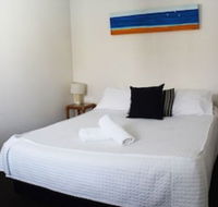 Ocean Side Hawks Nest - Accommodation Main Beach