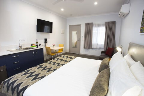Altitude Motel Apartments - Accommodation Main Beach 3