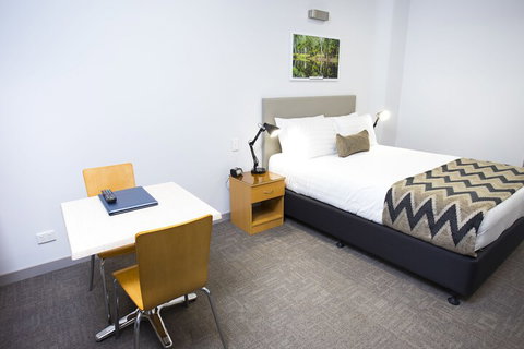 Altitude Motel Apartments - Accommodation Main Beach 7