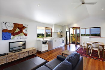Coopers Shoot NSW Accommodation Main Beach