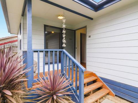 Demure Charm - Accommodation Main Beach 6