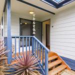 Demure Charm - Accommodation Main Beach 0