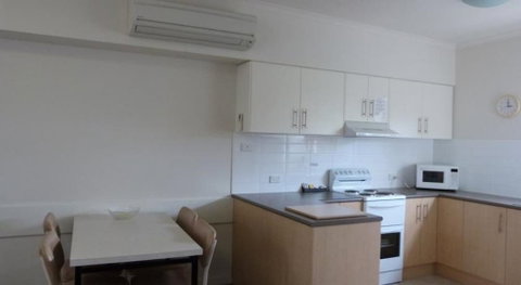 Glenelg Holiday Apartments- Corfu - Accommodation Main Beach 3
