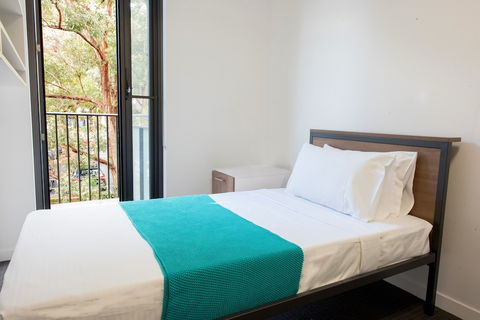 Racecourse Space Pop Up - Accommodation Main Beach 2